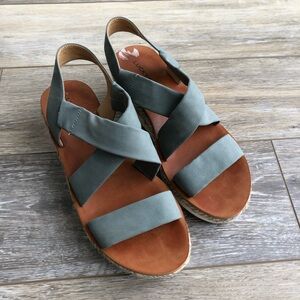 Lucky brand sandal. Size 7